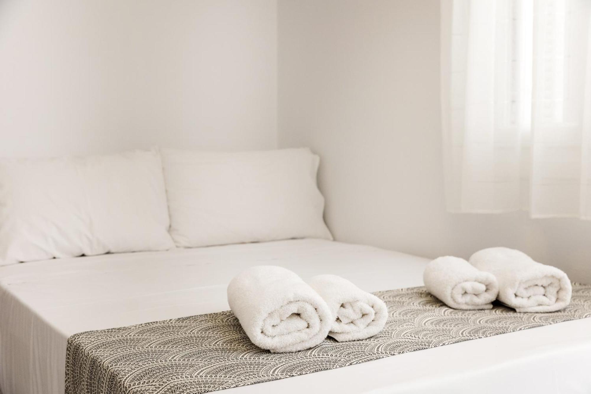 Naxos Downtown Apartments & Suites Naxos City الغرفة الصورة
